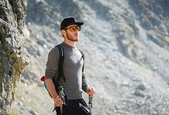 VIAHDA Polarized Sports Sunglasses Men Women HD731