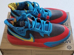 Nike Kyrie 8 Go GS Black Yellow 7Y Youth Basketball Shoes DQ8080 012