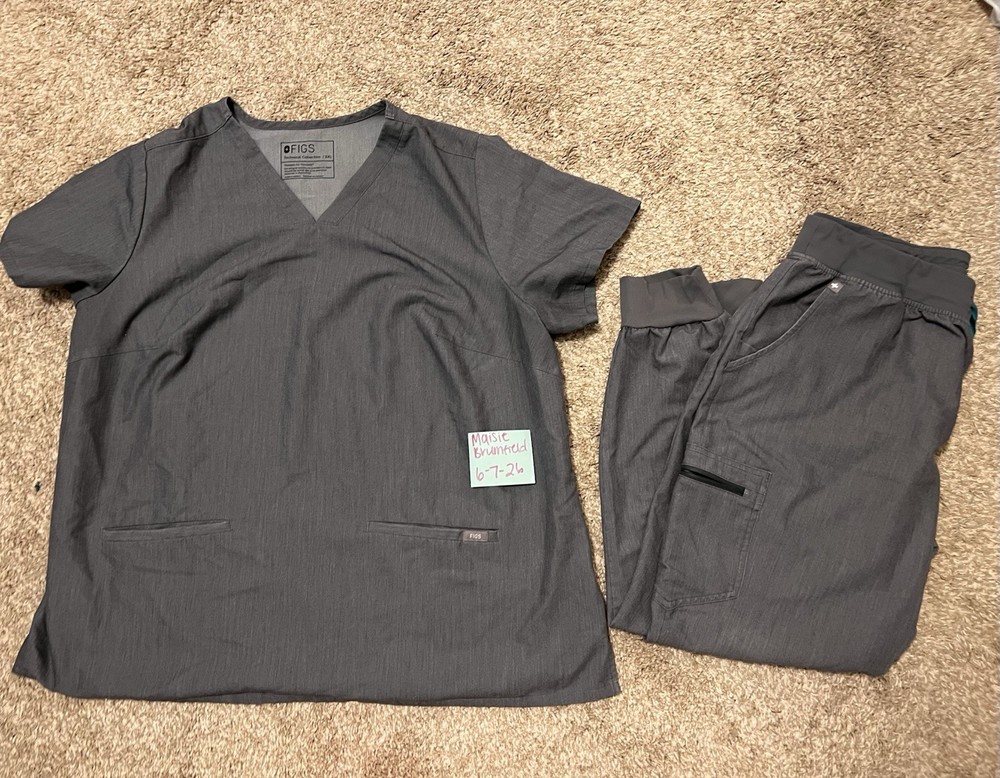 FIGS Women’s graphite Solid Scrub Set 3XL Top & XL Pants Polyester