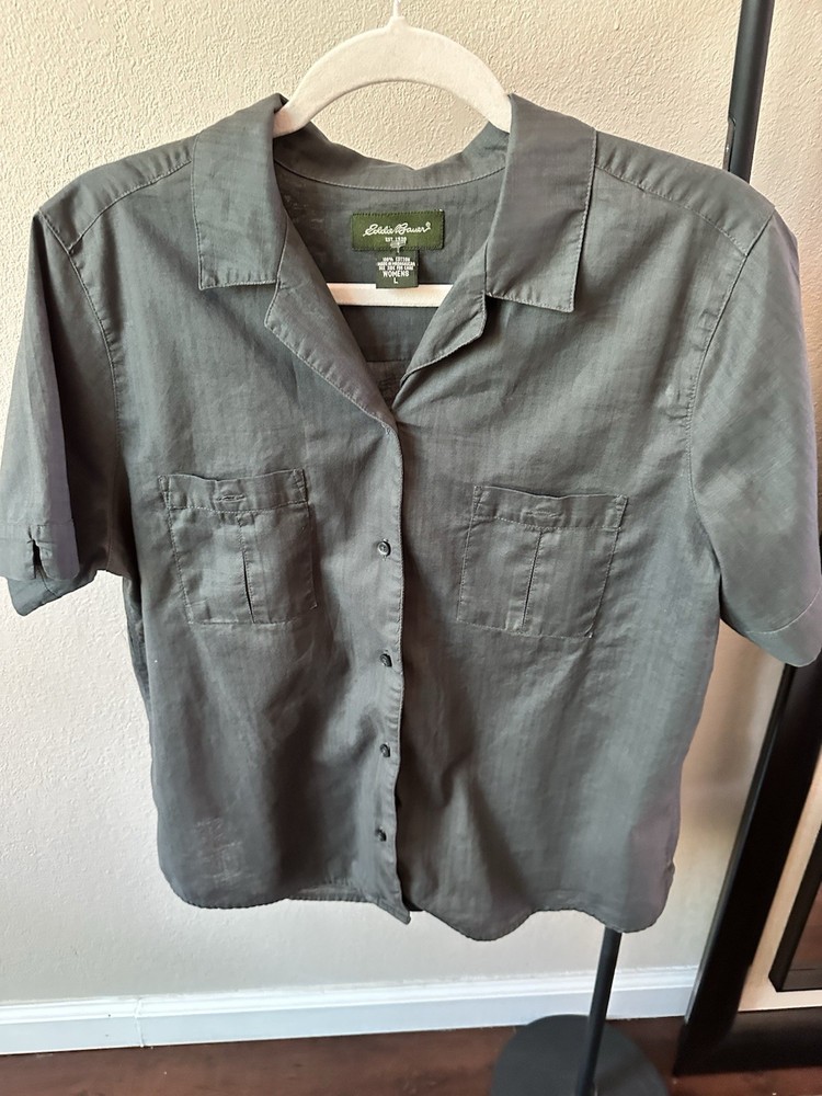 Eddie Bauer Gray Solid Collared Short Sleeve Button-Up 100% Cotton L Women