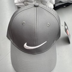 Nike Gray Solid Adjustable Breathable Lightweight Men&rsquo;s Baseball Cap One Size