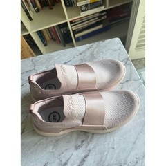 APLWomen&rsquo;s Tech Loom Bliss Slip-On Sneakers in Blush Pink Size 8