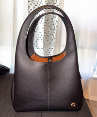Lana Coach shoulder bag Authentic