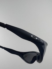 Oakley Minute 2.0 Polished Black Frame Black Iridium Lens 04-515 Silver Icons