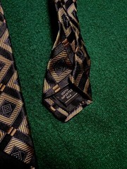 VTG Croft & Barrow 100% Imported Silk Geometric Black And Gold Tie MADE IN USA
