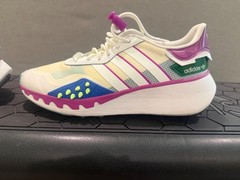 Women’s size 10.5M – Adidas Choigo sneakers purple white blue
