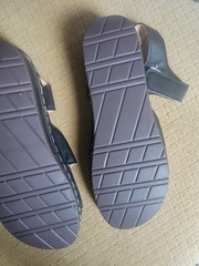 Women’s Black Strappy Flat Sandals Faux Leather Ankle Strap Buckle Size 6