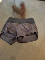Lululemon Speed Up Low-Rise Lined Short 2.5&Prime; in multicolor size 2