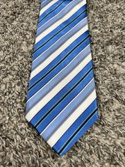 HUGO BOSS 100% SILK SHADES oF BLUE STRIPES Made In Italy