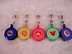 Retractable Pull Belt Keychain, ID Card, Badge Holder, LOT OF 5, Disney Symbols