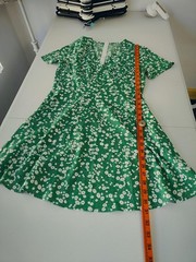 Green Floral Tea Dress Size S V-Neck Ditsy Daisy Print Mini Skater Summer Boho