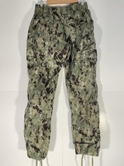 US Navy NWU Working Uniform Type III Pant Men&rsquo;s 33 Short Green Digi Camo Ripstop