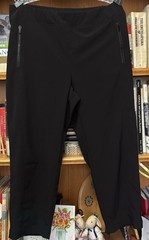 CHICO’S Women’s Sz 1.5* (10*) Solid Black Flat Front Cargo Cropped Pants NWOT