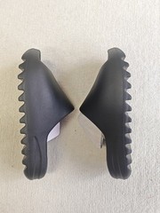 Yeezy Slide YZY YS-01 Black AUTHENTIC NEW With Dust Bag 100% Authentic 6-12M