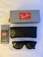 Ray-Ban Wayfarer Ease RB4340 601 50 22 Black Frame Green Lens NEW
