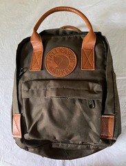 Fjallraven Kanken Mini Backpack / Daypack in Olive Green