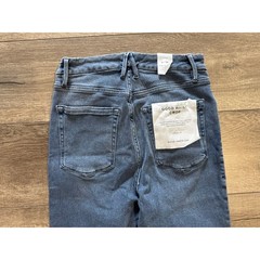 Good American Good Waist Crop Jeans Size 6/ 28 NWT