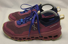 Womens On Cloudultra 2 Running Shoes Size: 8 Color: Cherry Hay