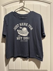 Life Is Good Women&rsquo;s M Crusher Boxy Tee Just Here for the Hot Dogs