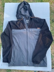 Voyager Men&rsquo;s M Gray/Black Hooded Full Zip Windbreaker Jacket w/ Chest Pocket