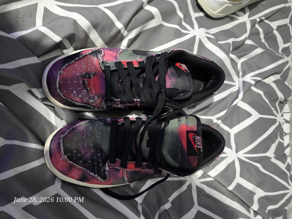 nike sb dunk low size 9